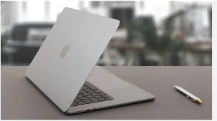 Apple 15.3" MacBook Air – M2 Chip, 8GB RAM, 256GB SSD MQKR3LL/A - Image 2