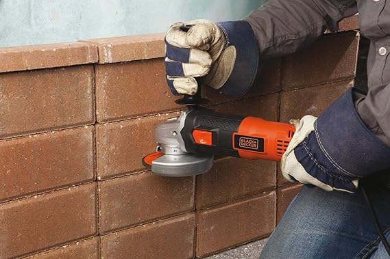 Black+Decker G720P-B5 4.5" 820W Angle Grinder with Discs – Heavy-Duty Power Tool for Cutting & Grinding - Image 4