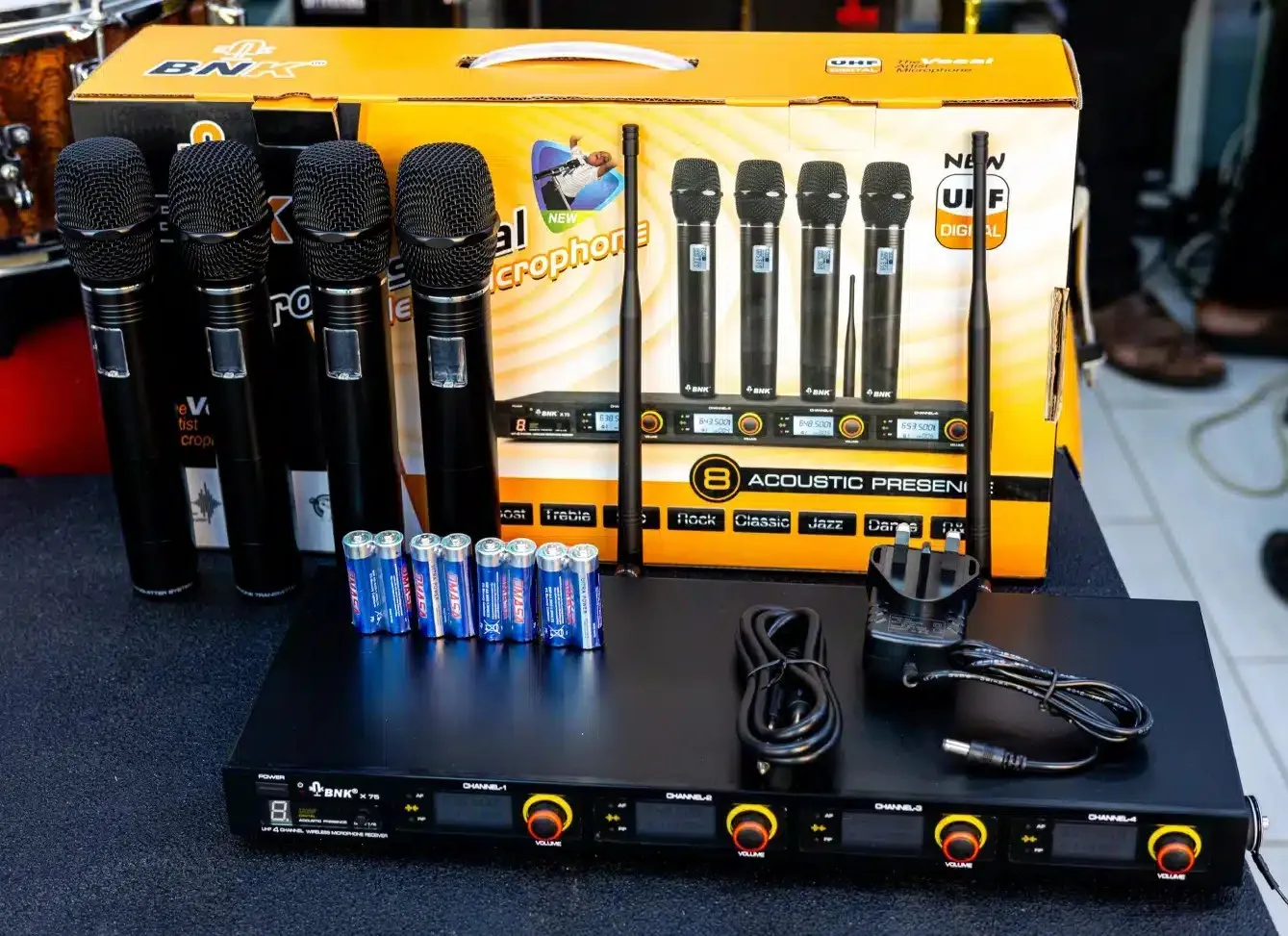 BNK X75 4-in-1 Wireless Microphones- Essential audio solution that delivers clear, stable sound for interviews, content creation, and live recording use - Image 3