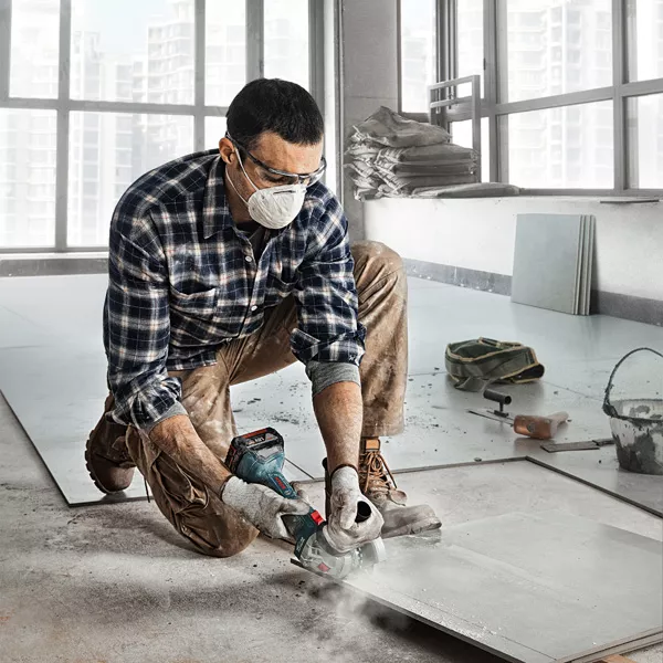 Bosch GWS 180-LI Professional Cordless Angle Grinder - Image 3