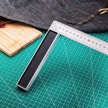Deli EDL302500 500mm 20" Angle Square – Heavy Duty Precision Measuring Tool for Carpentry, Woodworking, Construction, and Workshop Applications - Image 4