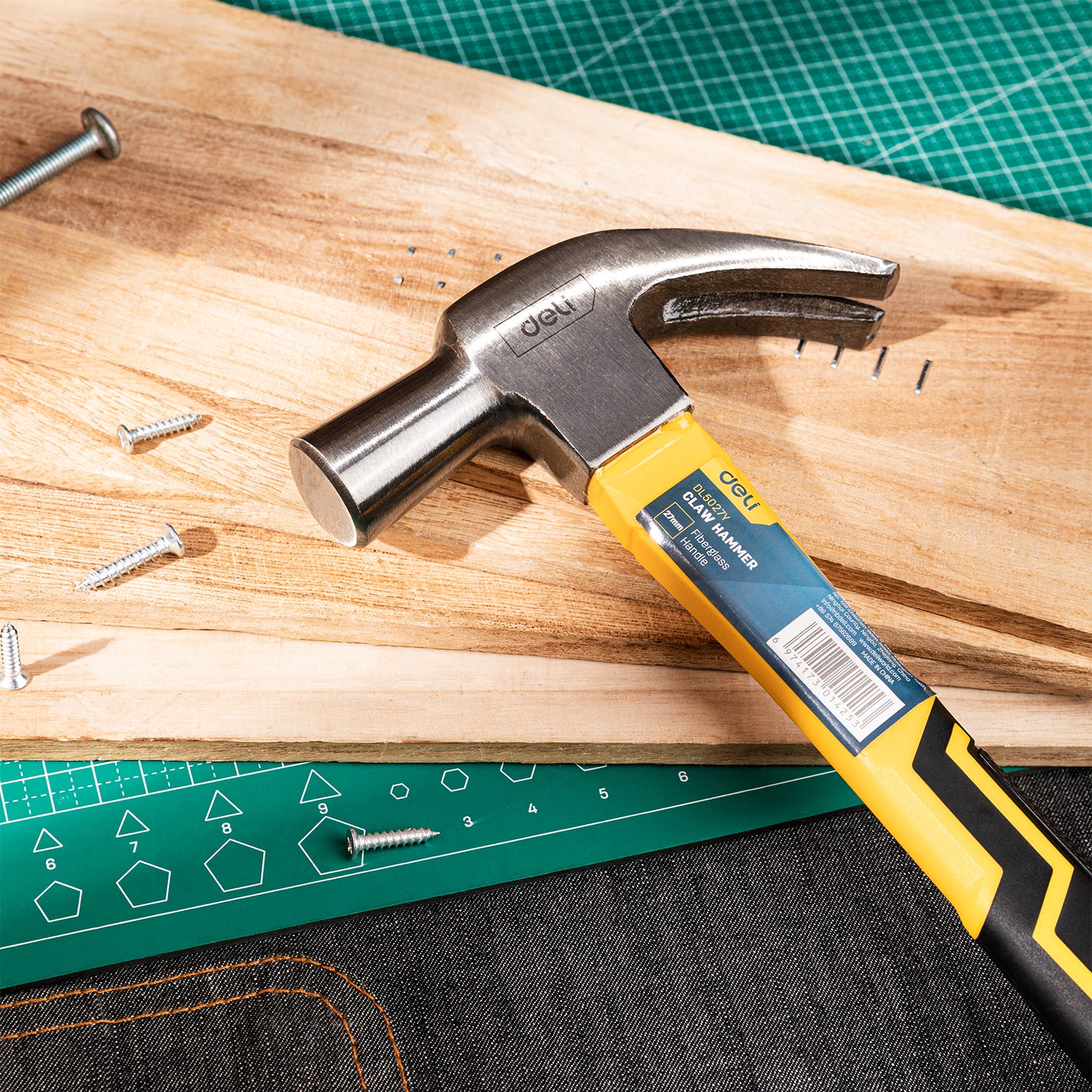 Deli EDL5027Y 27mm Claw Hammer – Heavy Duty Industrial Hand Tool for Workshop, Construction, Carpentry, and Maintenance Applications - Image 3
