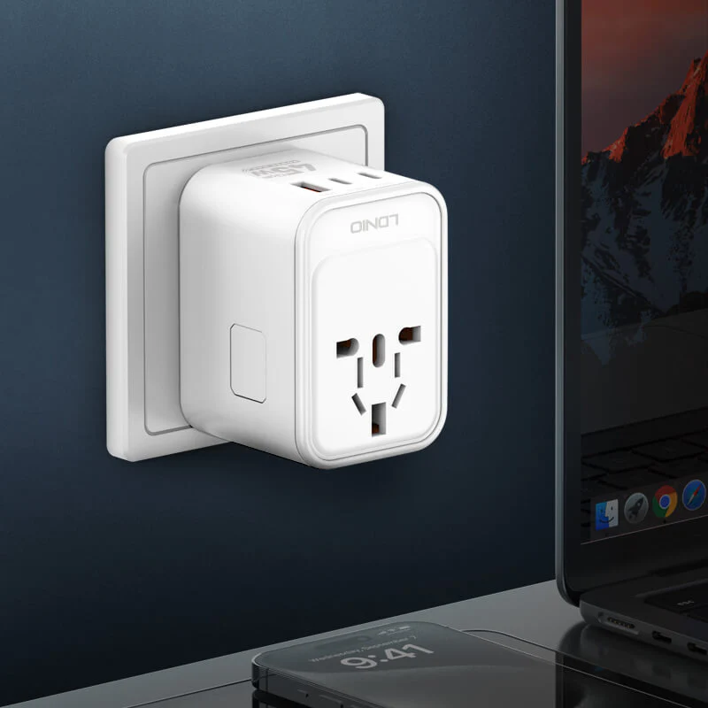 LDNIO Z8 45W Universal GaN Outlets Power Strip Travel Adapter - 3 USB Ports (2 USB C, 1 USB A Ports) - Image 2