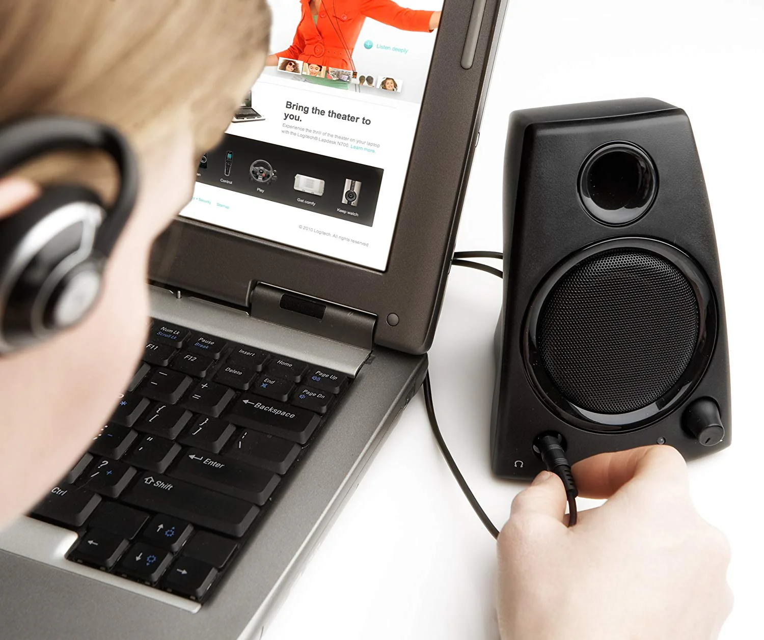 Logitech Z130 Compact 2.0 Stereo Speakers, 3.5mm Jack - Image 5