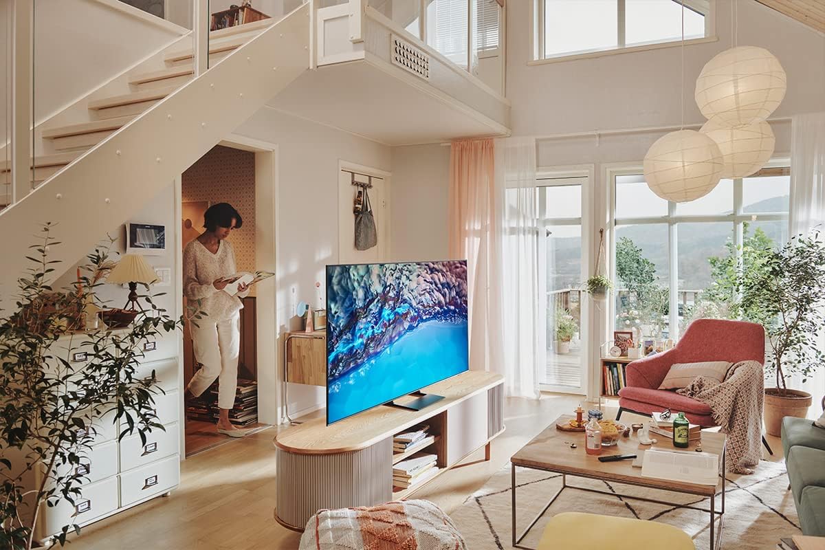 Samsung 75BU8100 75-Inch Crystal UHD 4K Smart TV - Image 2