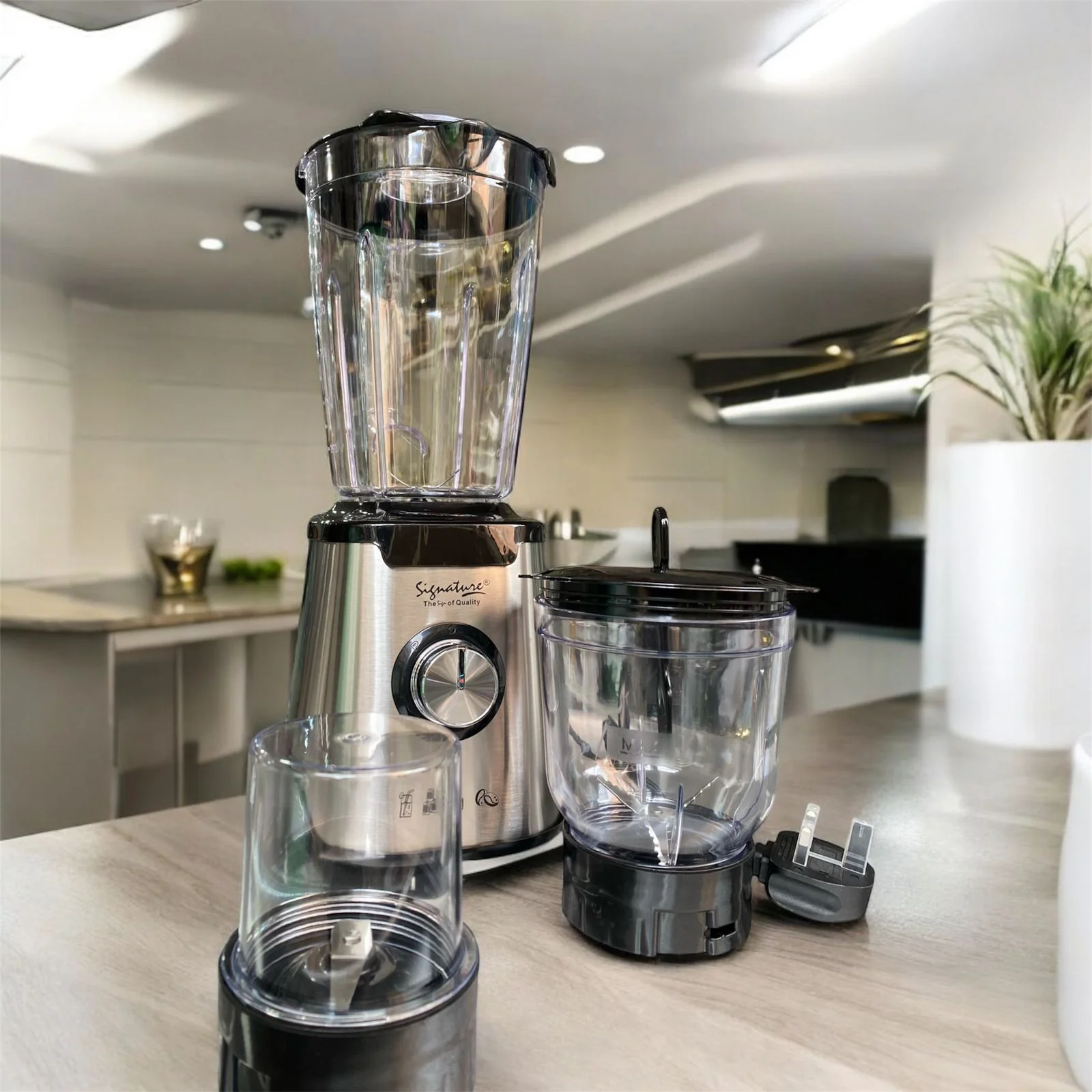 Signature SG-B809 3-in-1 Electric Blender with Chopper & Grinder – 600W Powerful Motor, Stainless Steel Blades, Durable Jars & Multi-Function Design - Image 2