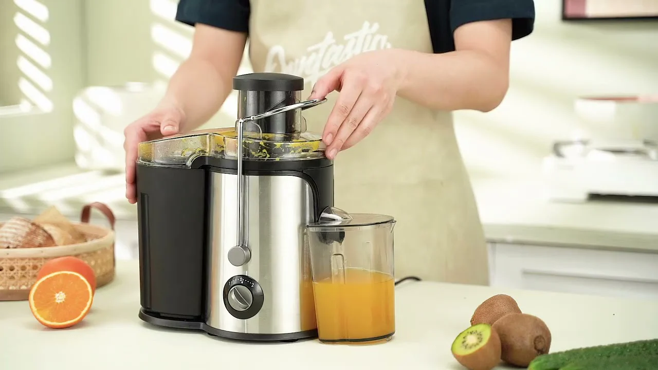 TLAC JE-82 400W Power Juicer – Compact & Powerful with 400W Motor, Easy-to-Clean Parts, Perfect for Fresh Fruits & Vegetables, Ideal for Healthy Homes - Image 3