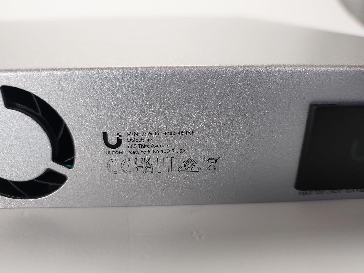 Ubiquiti UniFi Pro 48 PoE Switch (USW-Pro-Max-48-PoE) - Image 4