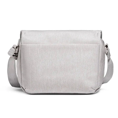 Ulanzi F01 Camera Sling Bag B011 – Compact and lightweight bag for safe and convenient camera storage and transport - Image 2